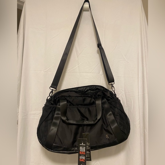 Brand New! KYODAN nylon & vinyl sport duffle w/strap. Great gym/overnight bag. - Picture 8 of 11